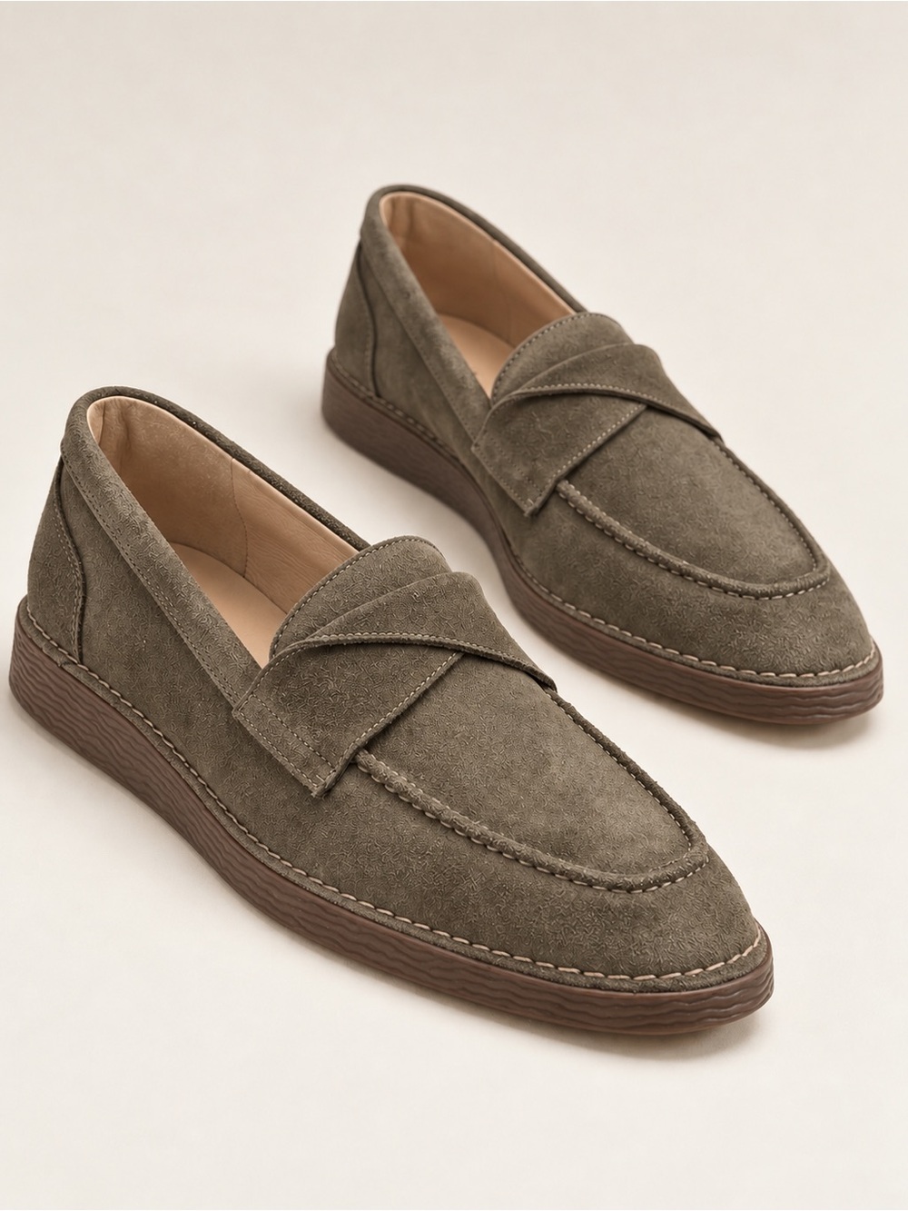 NWT Brioso Clarence Suede Twisted Loafers Size 9 Loden